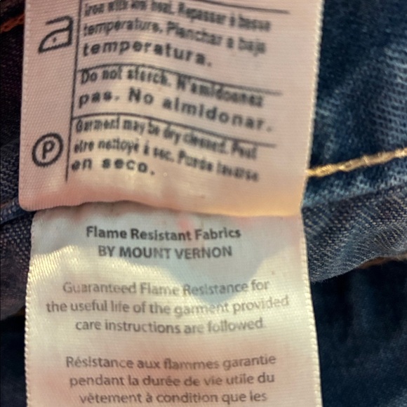 Carhartt Flame Resistant Jeans Relaxed fit NFPA 2112 Medium wash Men’s 42 X 30 - Picture 9 of 10